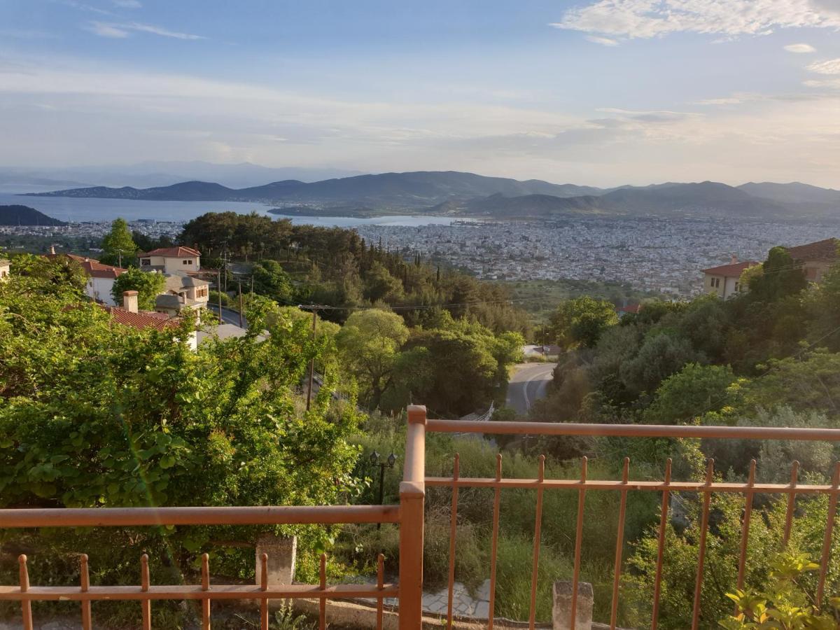 Apartment In Anakasia Overlooking Volos Esterno foto